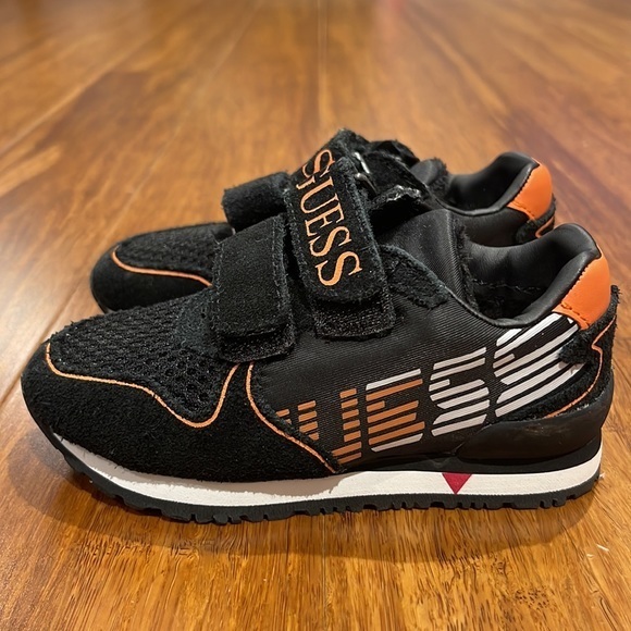 Guess Sneakers‎ - Picture 2 of 7